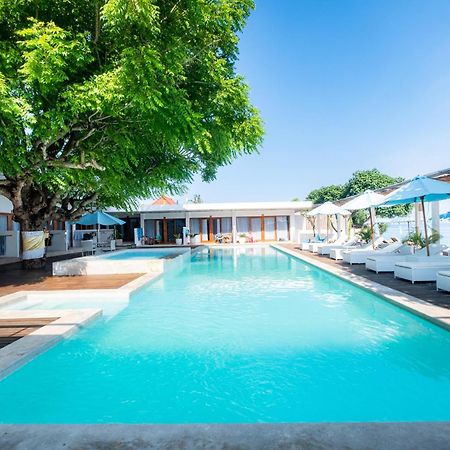 Amp Beach House Toyapakeh Exterior photo