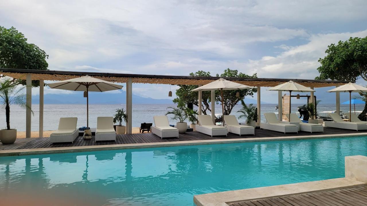 Amp Beach House Toyapakeh Exterior photo